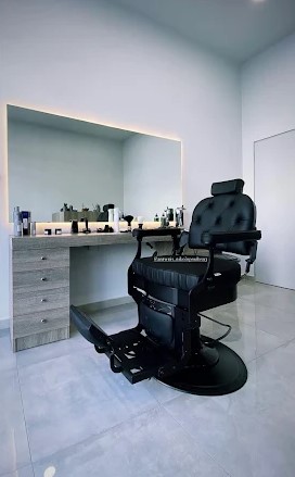 Barber chair interior